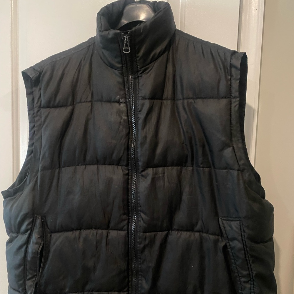 MENS BLACK QUILTED PUFFER VEST